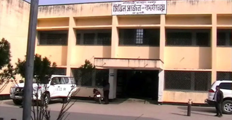 রানীনগরে চিকিৎসককে কারণ দর্শানোর নোটিশ