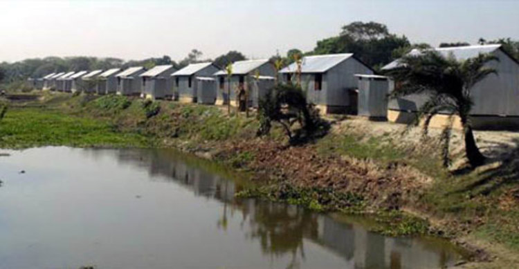 নবগঙ্গা নদী ভরাট করে গড়ে উঠছে গুচ্ছগ্রাম