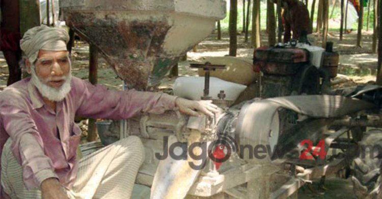 বাড়ি বাড়ি গিয়ে মাড়াই করবে ভ্রাম্যমাণ ধান কল