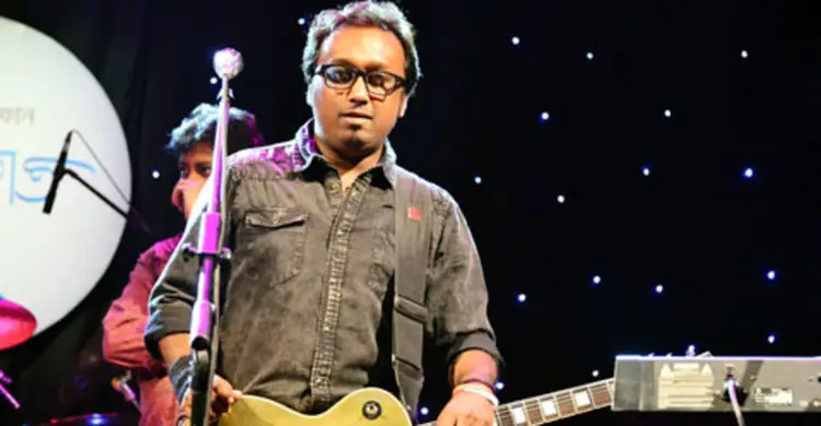 দুই ভিডিও গান নিয়ে রাজিব