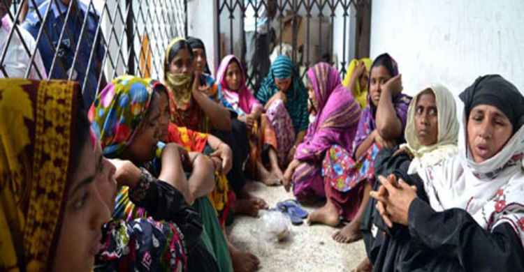 সাতক্ষীরায় ১৬ নারী জামায়াত কর্মী আটক