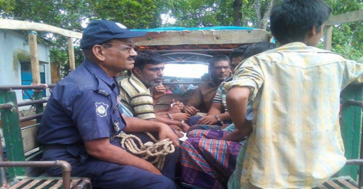 শেরপুরের নকলায় ৫ জুয়াড়ি আটক