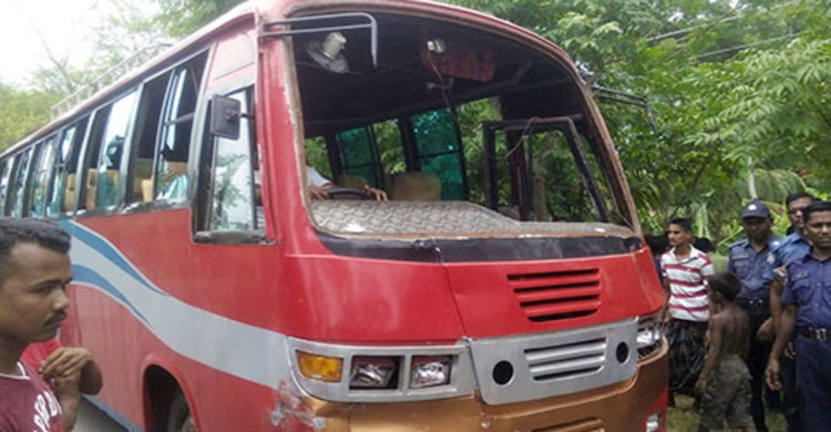 বাগেরহাটে সড়ক দুর্ঘটনায় কলেজ ছাত্রীসহ ৩ জন নিহত 