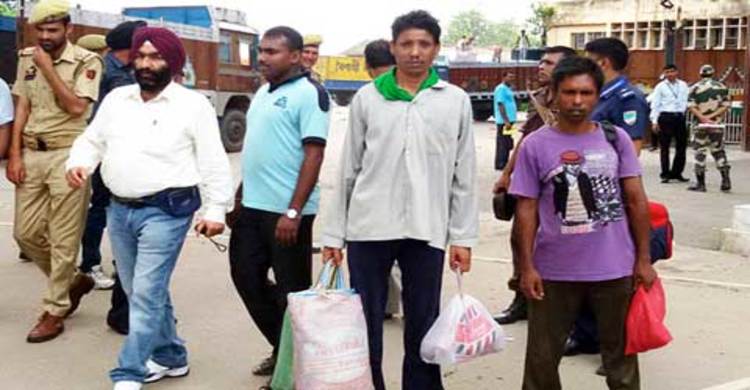 ৪ বছর কারাভোগ শেষে দেশে ফিরলো ২ যুবক