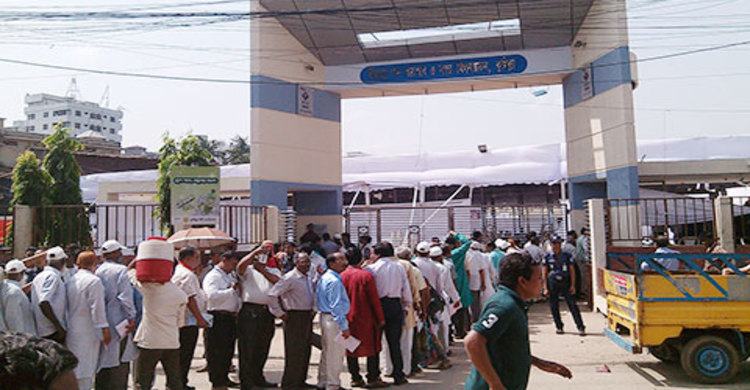 নজরুল জন্মজয়ন্তীর কার্যক্রম শুরু, প্রধানমন্ত্রী পৌঁছবেন ৪টায়