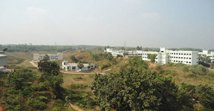 কুবি শিক্ষকদের ক্লাস বর্জনের দ্বিতীয় দিন চলছে