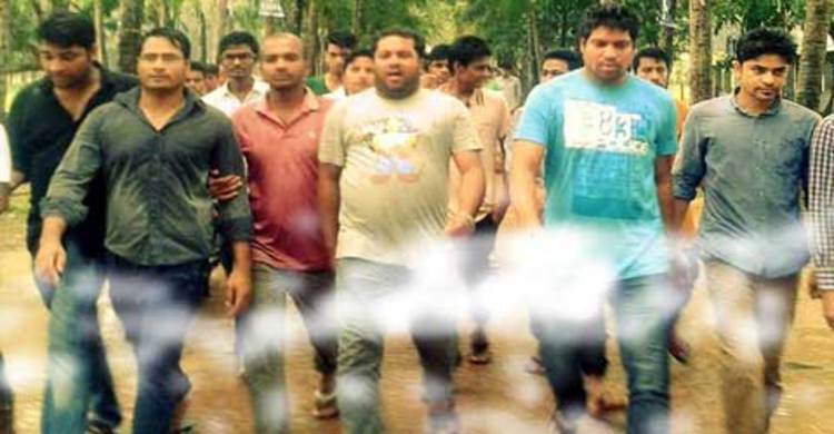 কক্সবাজার সরকারি কলেজে শিবিরের হামলায় আহত ৪