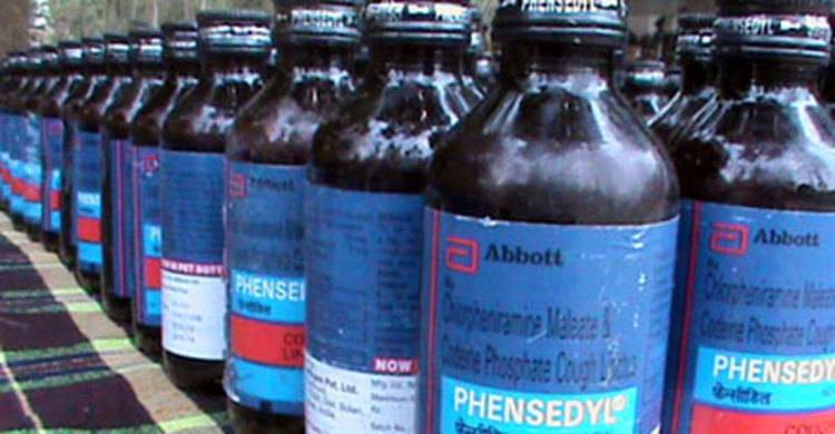 চাঁপাইনবাবগঞ্জে ফেনসিডিলসহ আটক ১