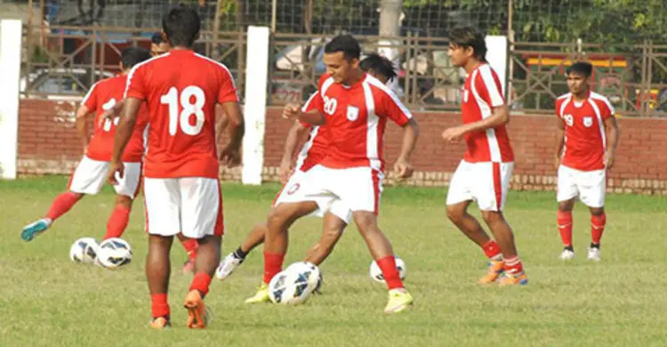 বাংলাদেশ-সিঙ্গাপুর প্রীতি ম্যাচ শুরু 