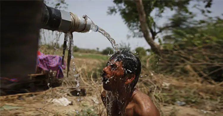 ভারতে তীব্র গরমে ৮ শতাধিক মানুষের মৃত্যু