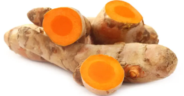 রূপচর্চায় কাঁচা হলুদ