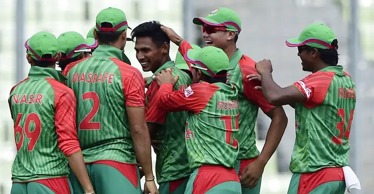 শুরুতেই রোহিতকে ফেরালেন মুস্তাফিজ