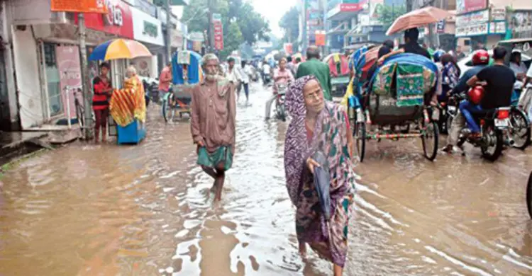 আজ বৃষ্টি থামার সম্ভাবনা কম