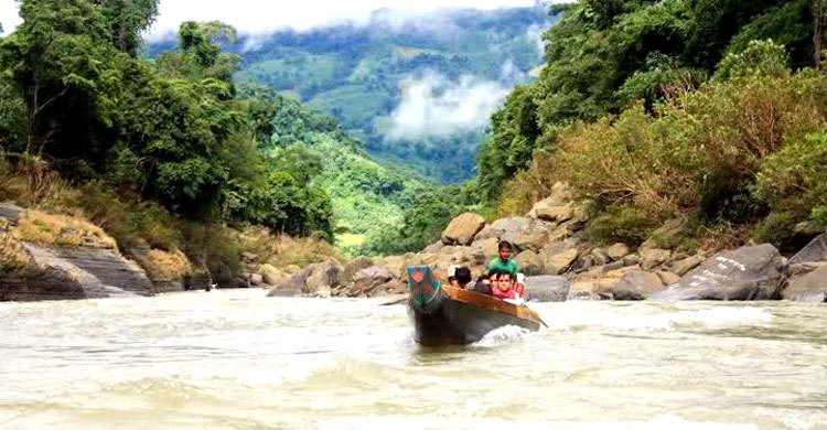 বান্দরবানের পর্যটন স্পট তিন্দু-রেমাক্রির যোগাযোগ বিচ্ছিন্ন