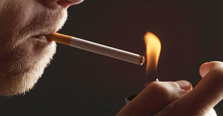 যশোরে প্রকাশ্যে ধূমপানের দায়ে সাতজনকে জরিমানা