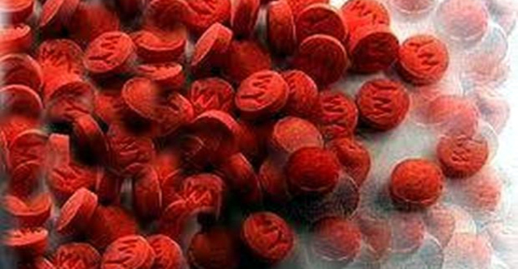 টেকনাফে ১০ হাজার পিস ইয়াবাসহ আটক ২