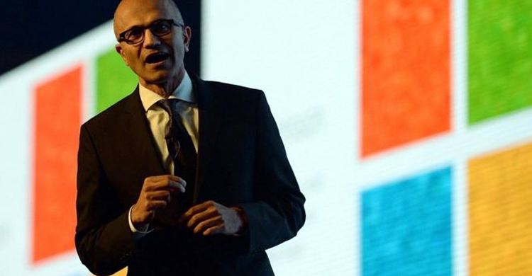 Microsoft makes $1bn cloud pledge