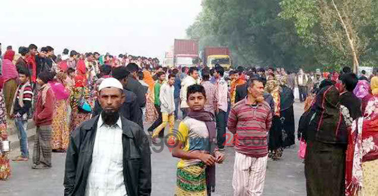 Highway blocked over labor killing in Comilla