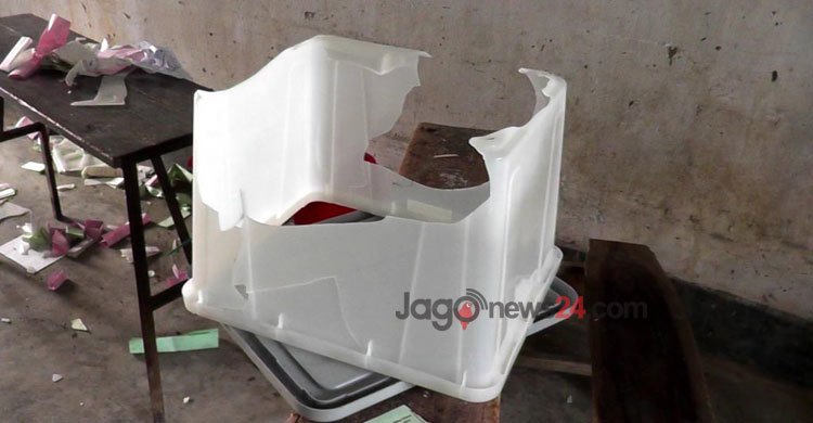 Polling centre occupying injured 50 in Barguna