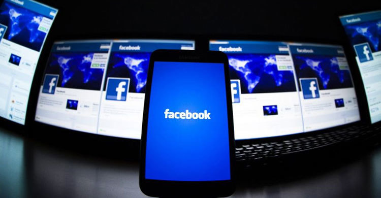 Facebook launches chatting about game in real time 