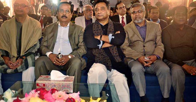 Important roads in the city will be made hawker-free: Anisul