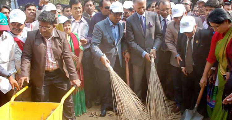 DSCC-DU launch cleanliness campaign