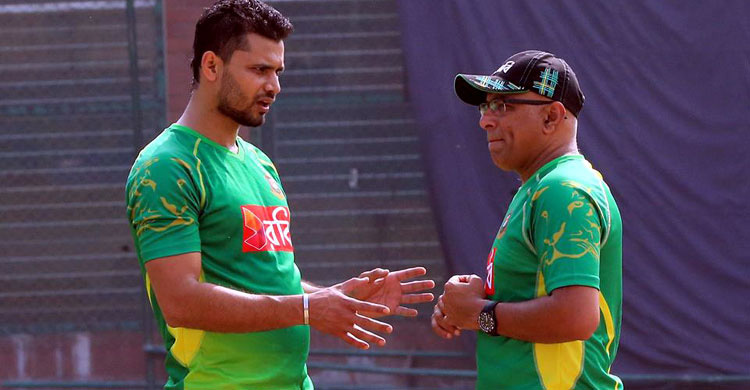 Tigers` series in practice session