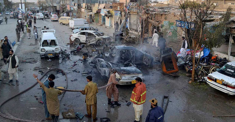 15 killed by southwest Pakistan bomb 