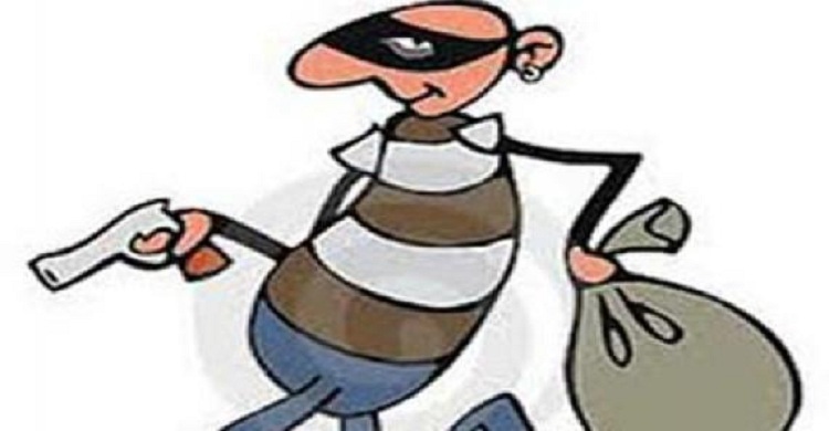 Muggers hack trader, snatch TK 1.2 lakh