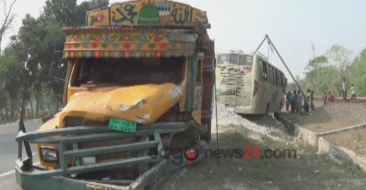 Two killed in bus-truck collision in Tangail