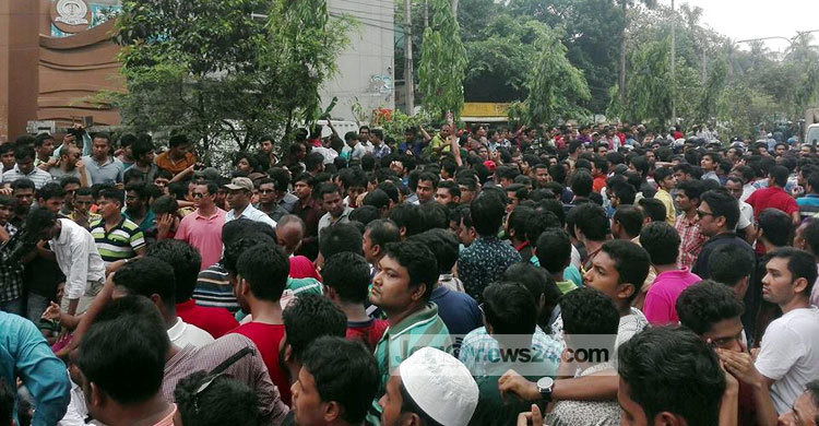 খালেদার আত্মসমর্পণ : থমথমে আদালত চত্বর