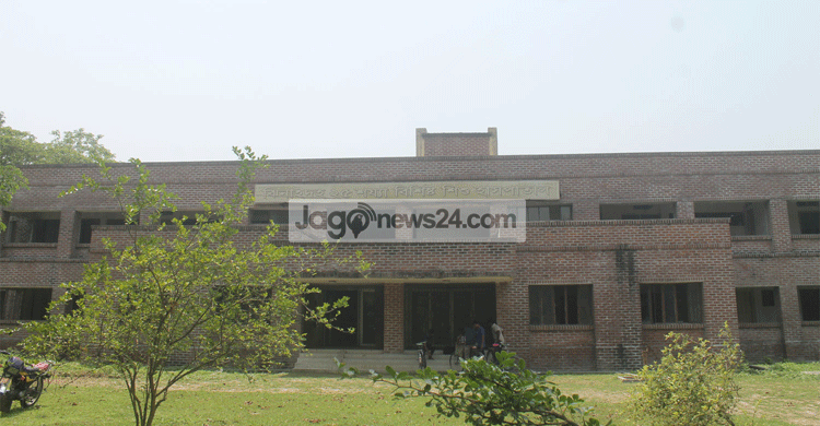 ১০ বছরেও জনবল নিয়োগ হয়নি ঝিনাইদহ শিশু হাসপাতালে