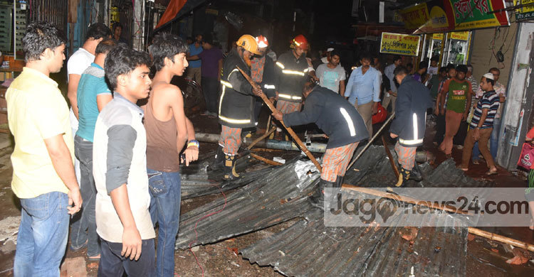 যশোরে কালবৈশাখী ঝড় ও শিলা বৃষ্টিতে আহত ২০