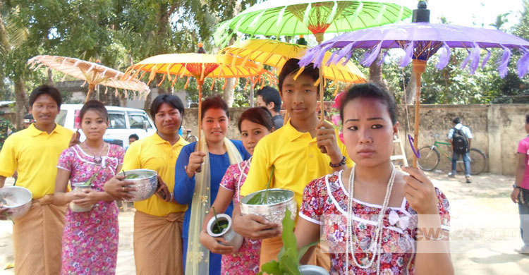 ফুল বিঝুর মধ্যদিয়ে খাগড়াছড়িতে বৈসাবি উৎসব শুরু