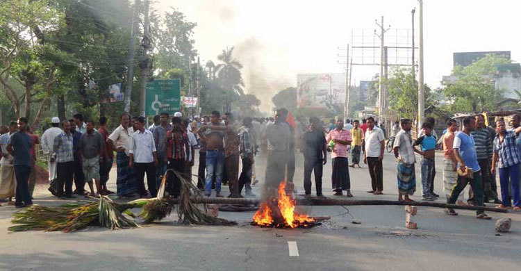Jute mill workers strike continue in Khulna