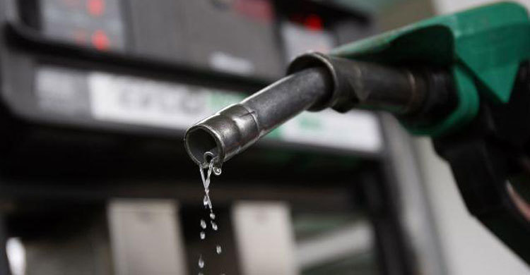 Oil trades cautiously ahead of crunch producers summit