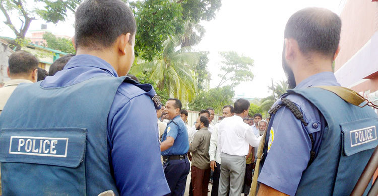 পটুয়াখালীতে পুলিশি বাধায় বিএনপির বিক্ষোভ পণ্ড