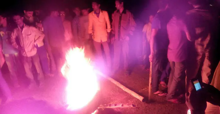 বিদ্যুতের দাবিতে সিলেট-তামাবিল সড়কে অবরোধ