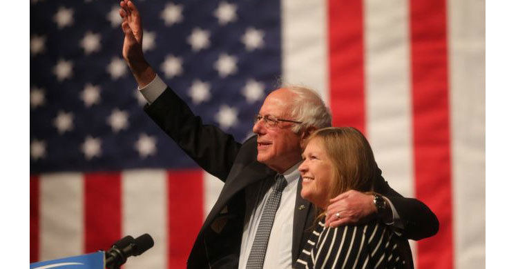 Sanders beats Clinton in Wyoming caucuses