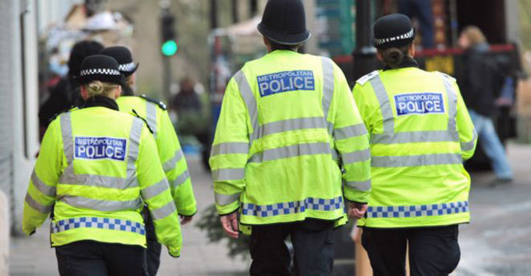 এশিয়ানদের বেশি হয়রানি করে ব্রিটিশ পুলিশ