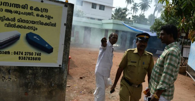 Desperate search for loved ones in India temple blast