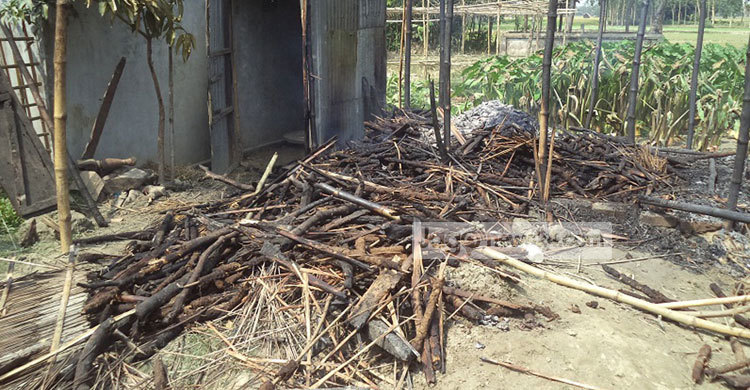 বকশীগঞ্জে জমি সংক্রান্ত বিরোধে হামলা : আহত ১০