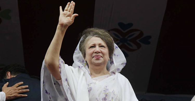 Khaleda gets bail in Jatrabari arson case