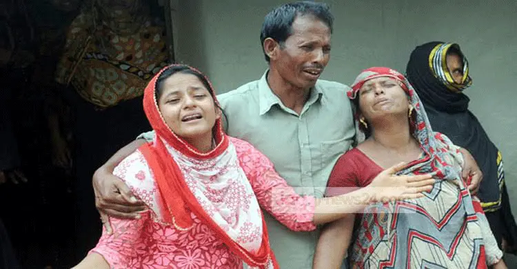 বাঁশখালীতে নিহতদের কুলখানিতে স্বজনদের ভিড়