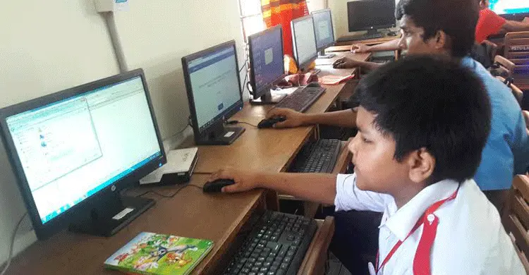 তিন অঞ্চলে জমজমাট প্রোগ্রামিং প্রতিযোগিতা