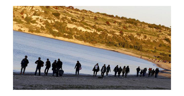 EU talks tough on migrants from Turkey, uneasy over rights