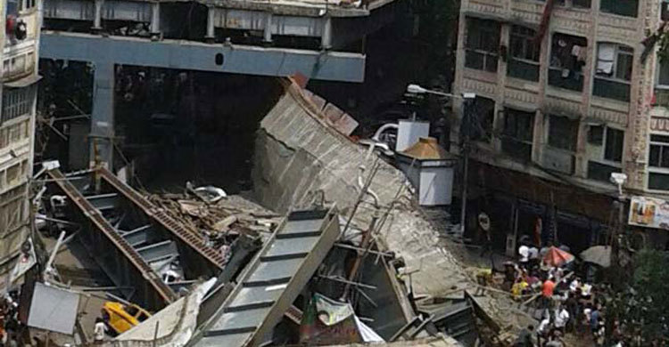 15 killed in Kolkata Flyover Collapse