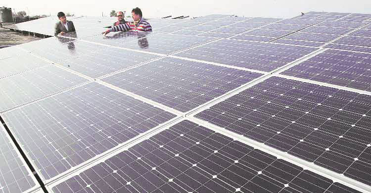 New electrodes could power next-gen light sources, solar cells 