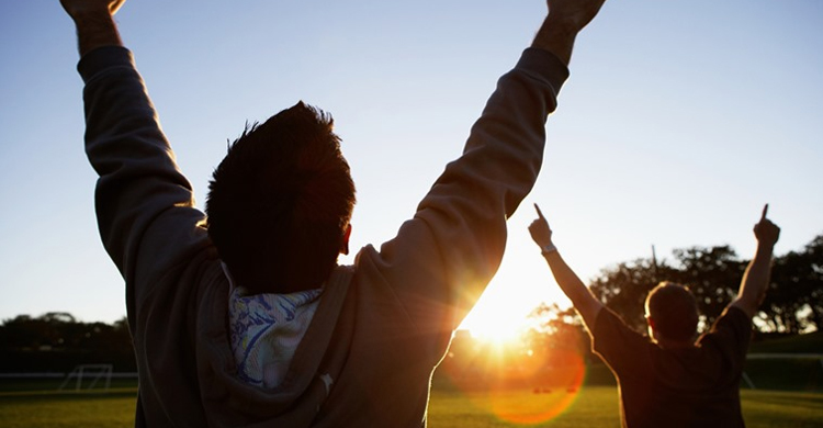 Does winning make you dishonest?