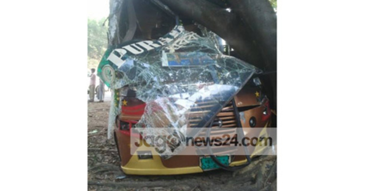 কক্সবাজারে সড়ক দুর্ঘটনায় শিক্ষকসহ ২৫ শিক্ষার্থী আহত